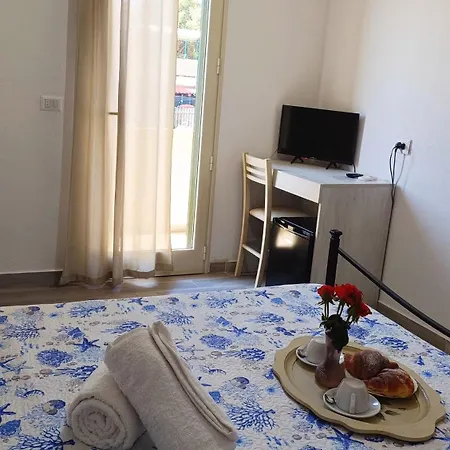 B&B Da Antonella 포사타